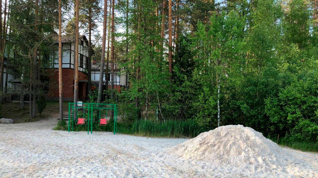 Благоустроенный пляж