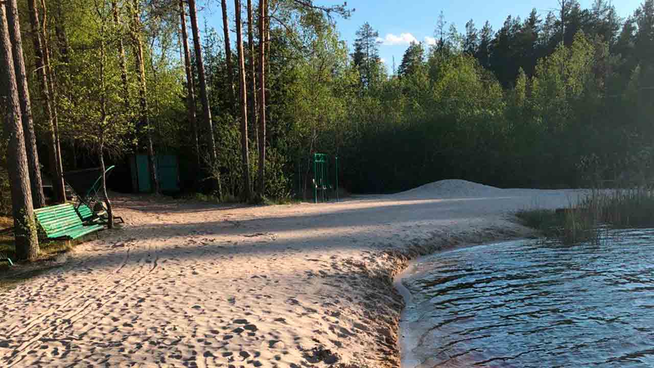 Благоустроенный пляж