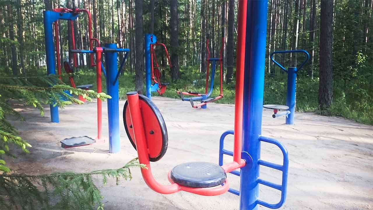 Уличные тренажёры